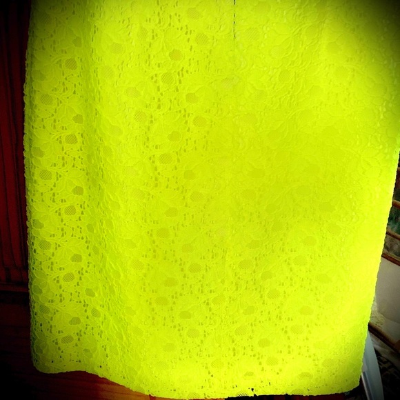 Designer Marc New York Yellow Lace Cutout Stunning Dress Size 10 - Picture 4 of 16